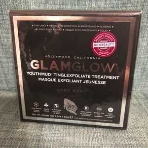 Glamglow youthmud exfoliating face mask
